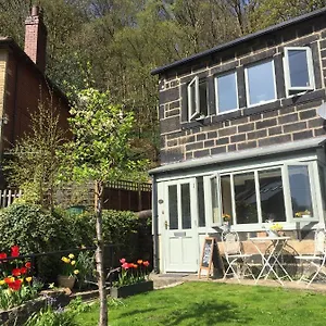 Calderside Holiday home